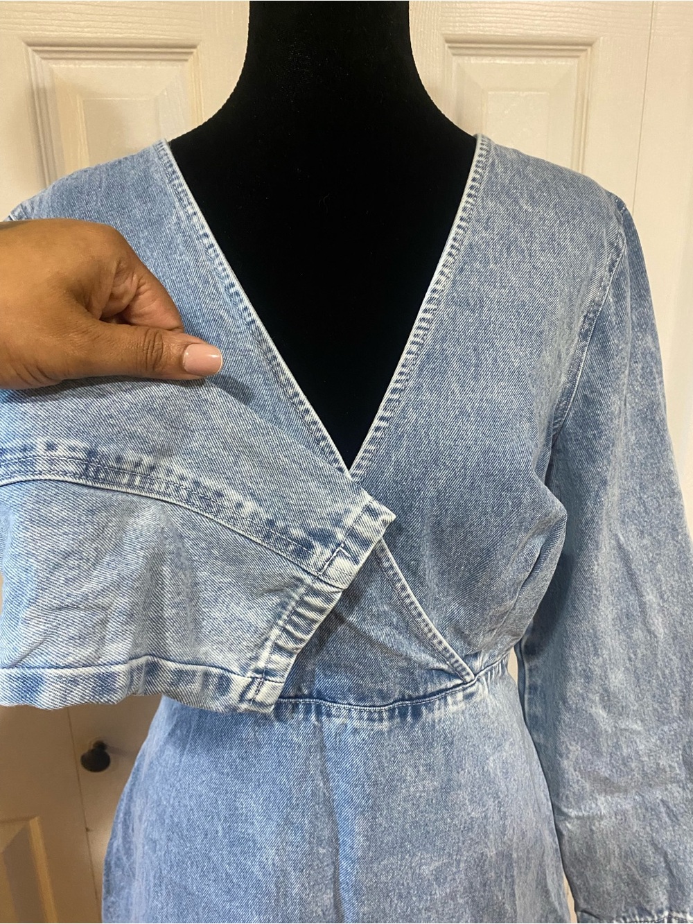 Light Blue Surplice Long Sleeve Denim Dress - Picture 5 of 11